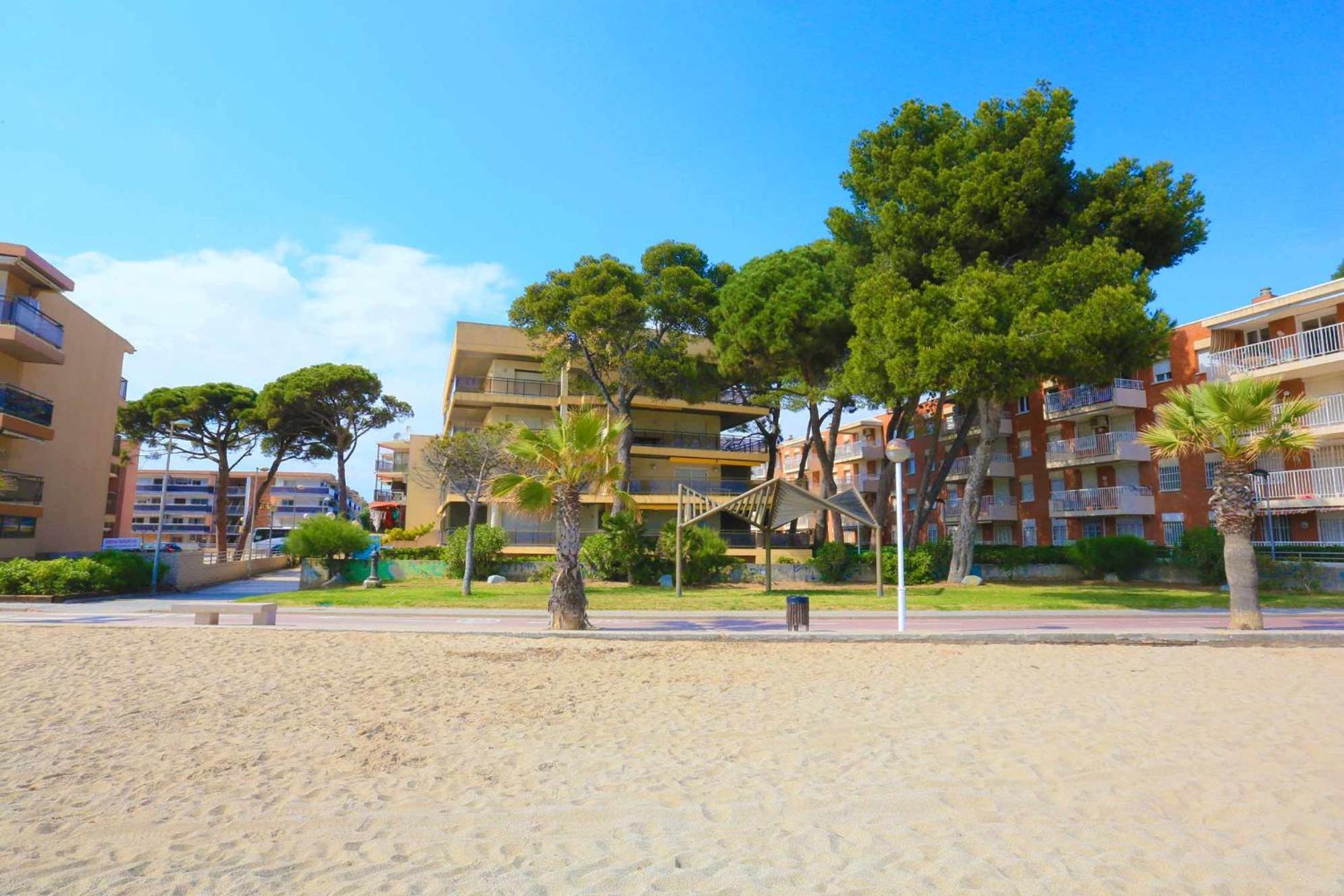 Txingudi - Only Families Apartment Cambrils Luaran gambar